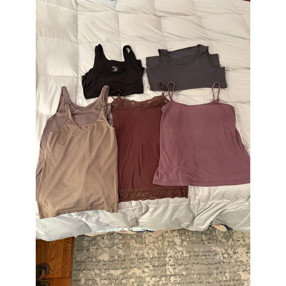 6 Women’s M Tank Top - Mauve/Pink/black/gray/brown. Neutral colors.